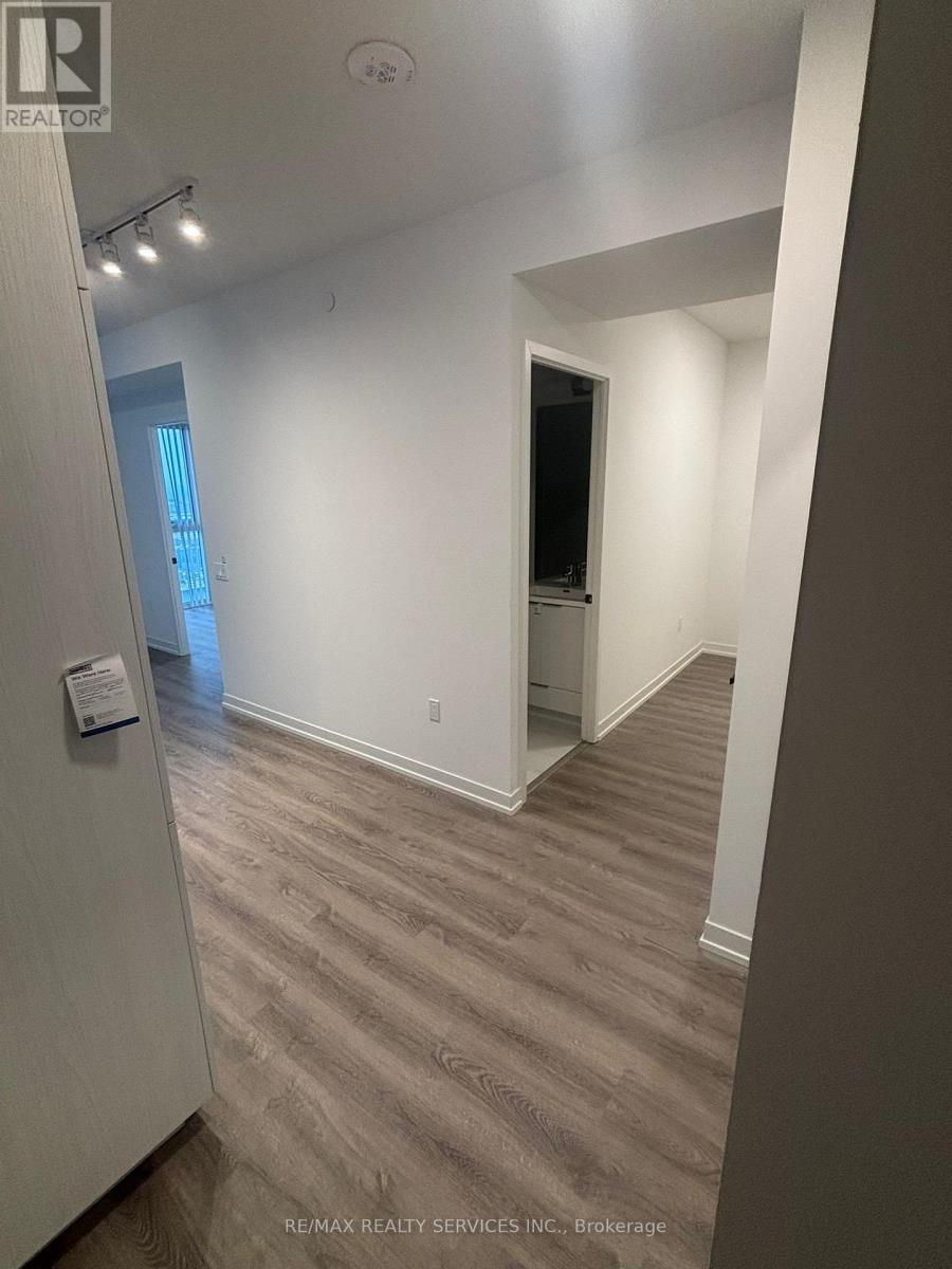 2807 - 8 Interchange Way, Vaughan, Ontario  L4K 0R2 - Photo 2 - N12641430