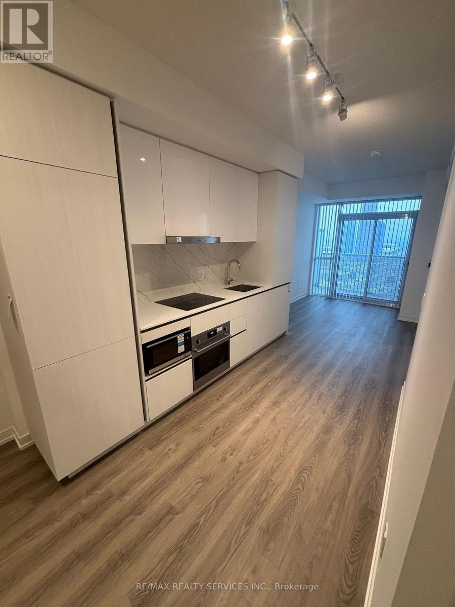 2807 - 8 Interchange Way, Vaughan, Ontario  L4K 0R2 - Photo 8 - N12641430