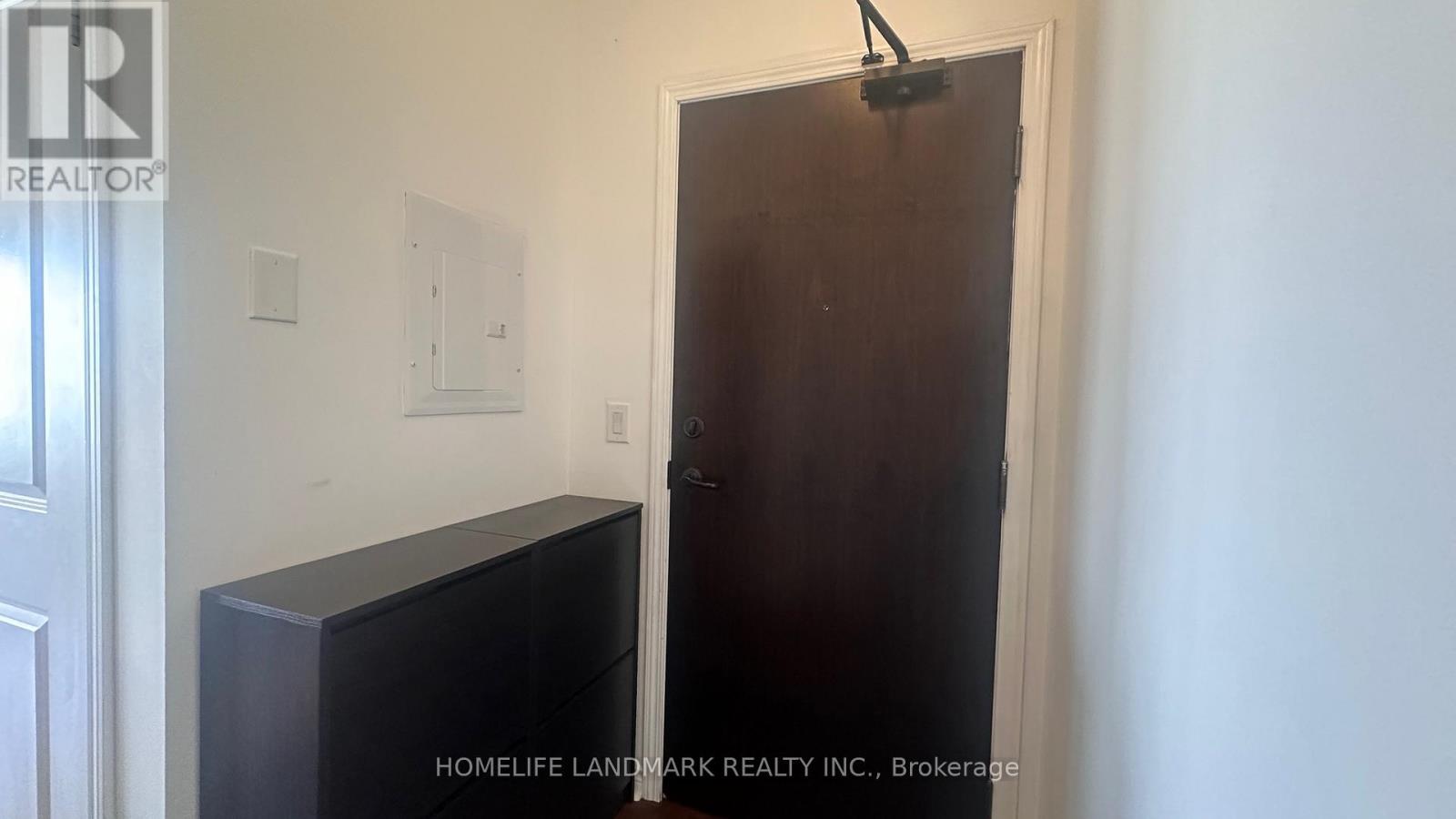 2711 - 385 Prince Of Wales Drive, Mississauga, Ontario  L5B 0C6 - Photo 3 - W12641398