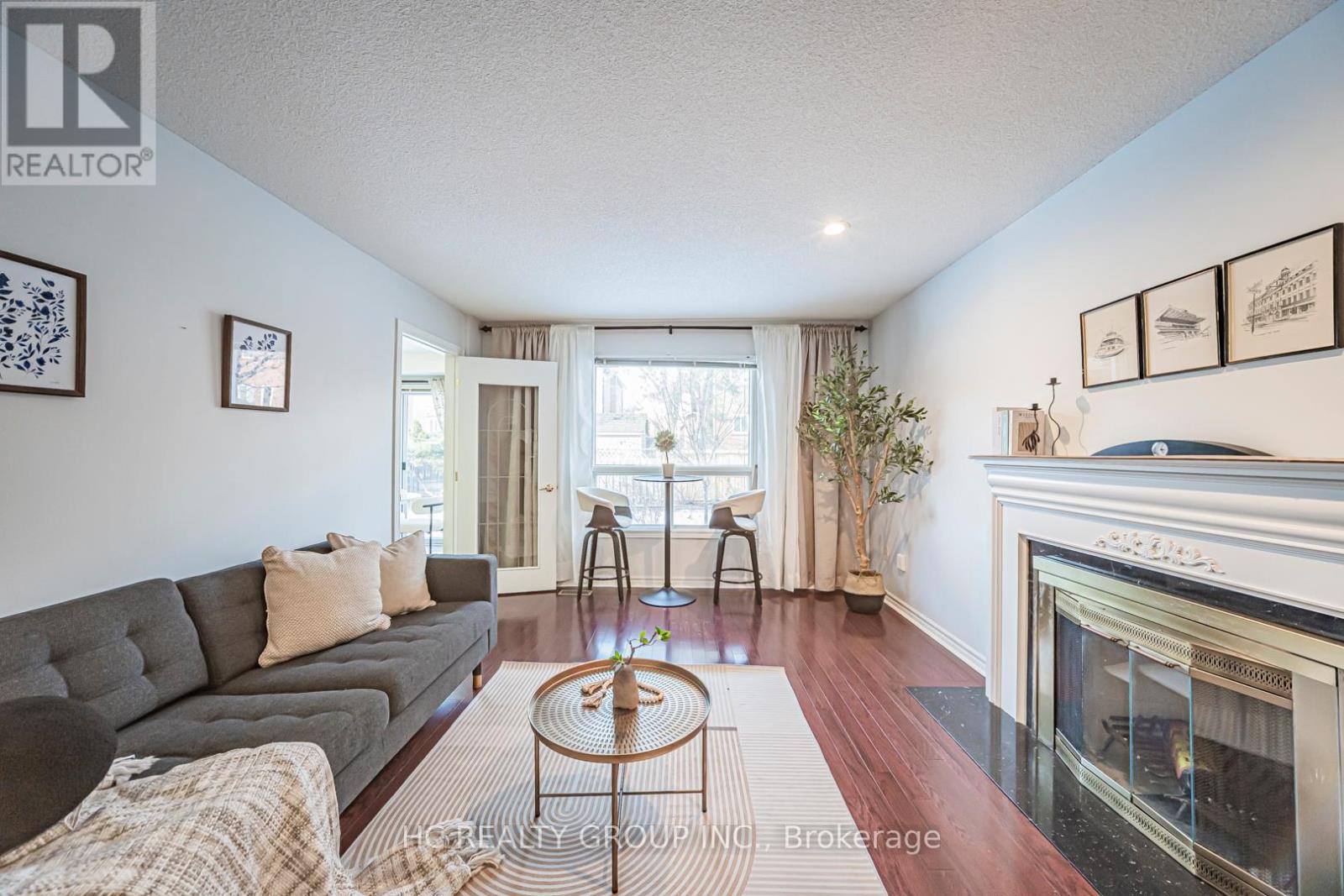 2066 Pineview Drive, Oakville, Ontario  L6H 5M4 - Photo 22 - W12641402