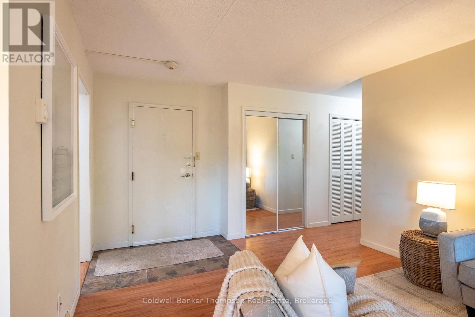 22 - 26 Herman Avenue, Huntsville, Ontario P1H 1J6 - Photo 3 - X12641462