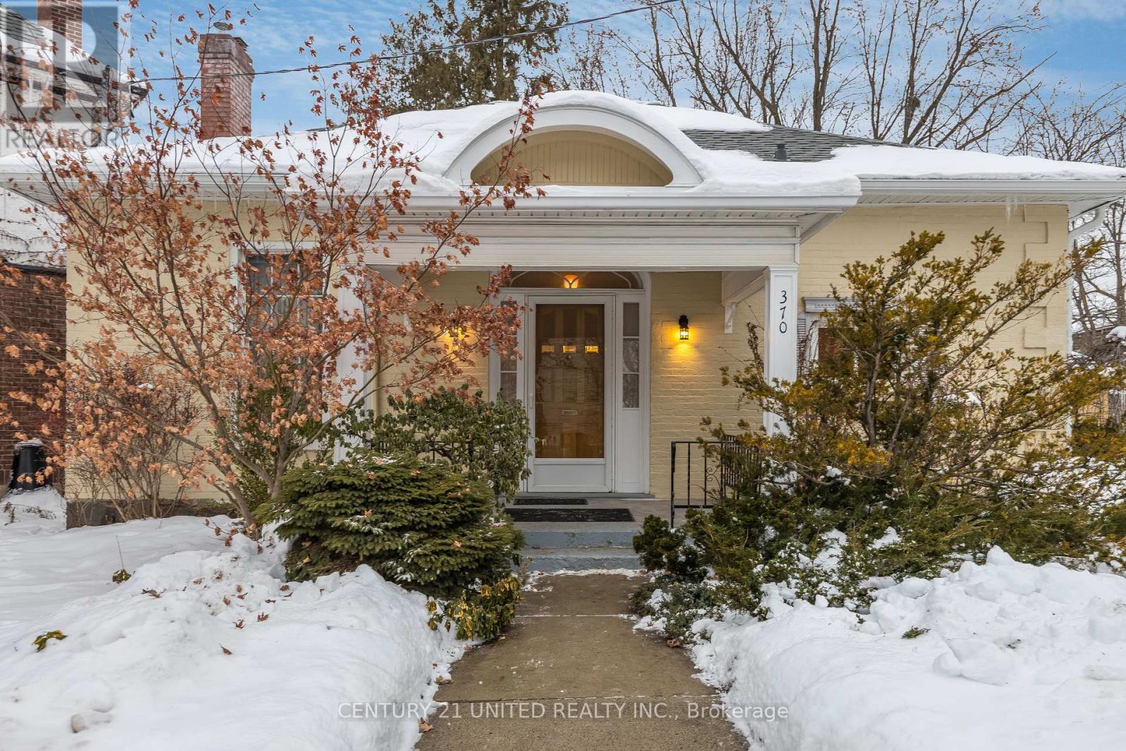 370 Hunter Street W, Peterborough, Ontario  K9H 2M5 - Photo 2 - X12641500