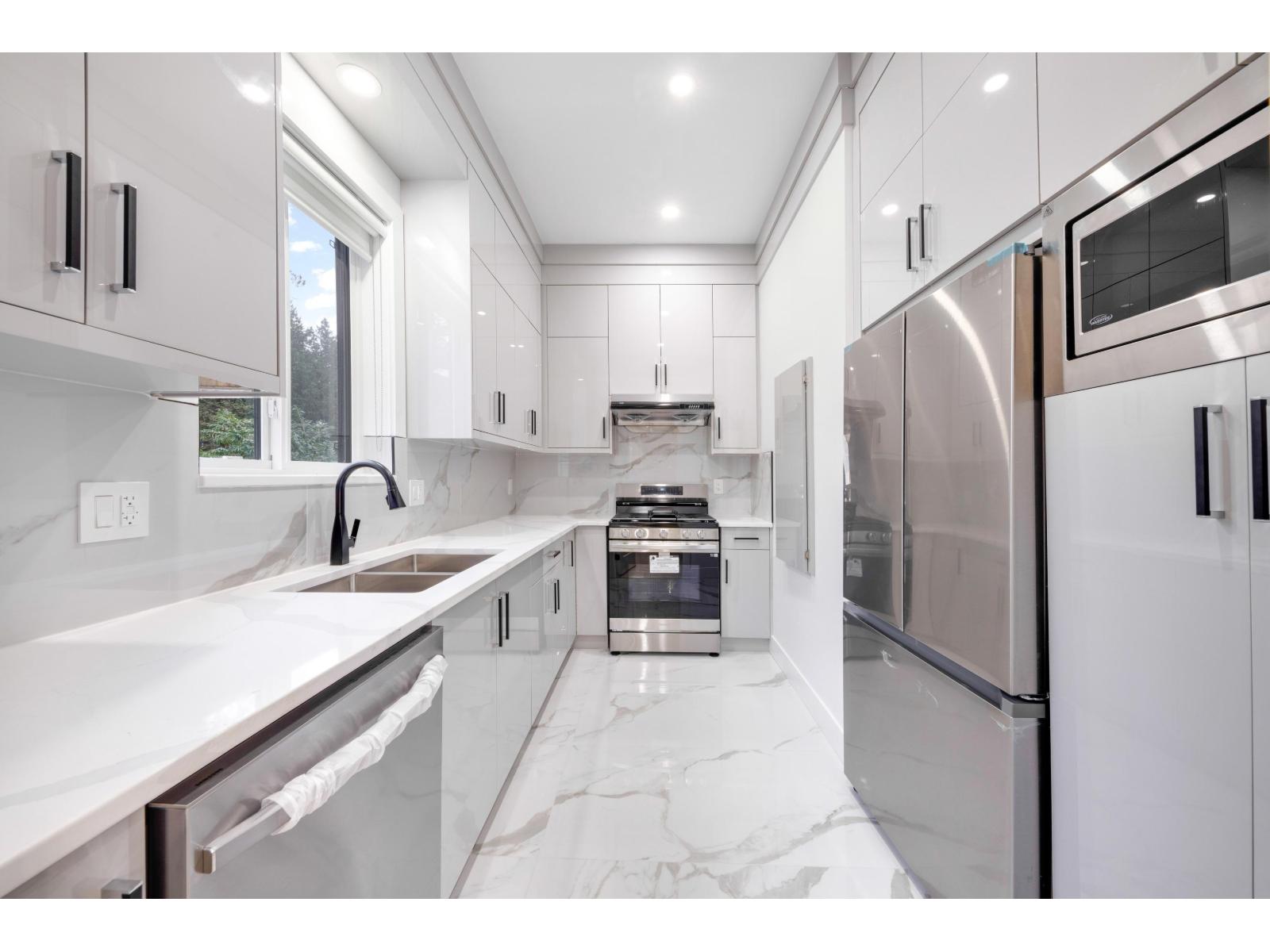 12671 106a Avenue, Surrey, British Columbia  V3V 0E3 - Photo 5 - R3074426