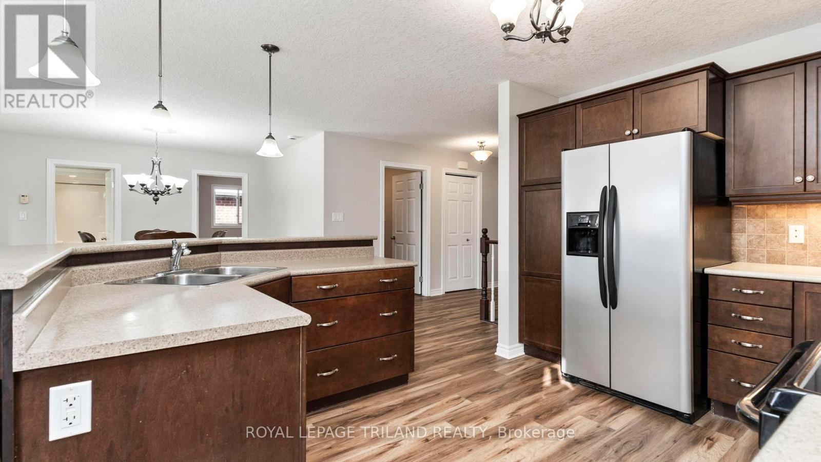 36 Hummingbird Lane, St. Thomas, Ontario  N5R 6L8 - Photo 7 - X12641486