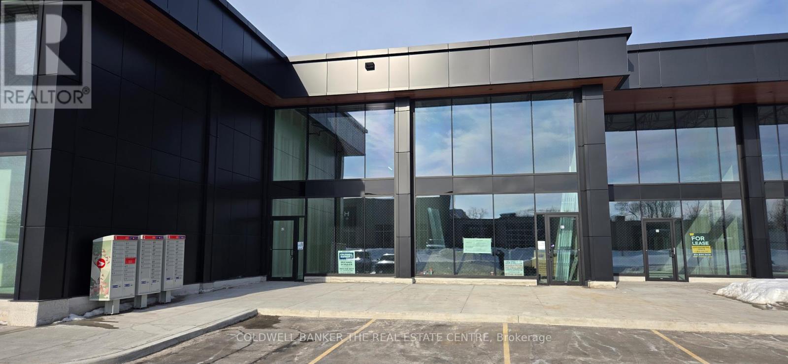 42 - 530 Speers Road, Oakville, Ontario  L6K 2G3 - Photo 2 - W12339912