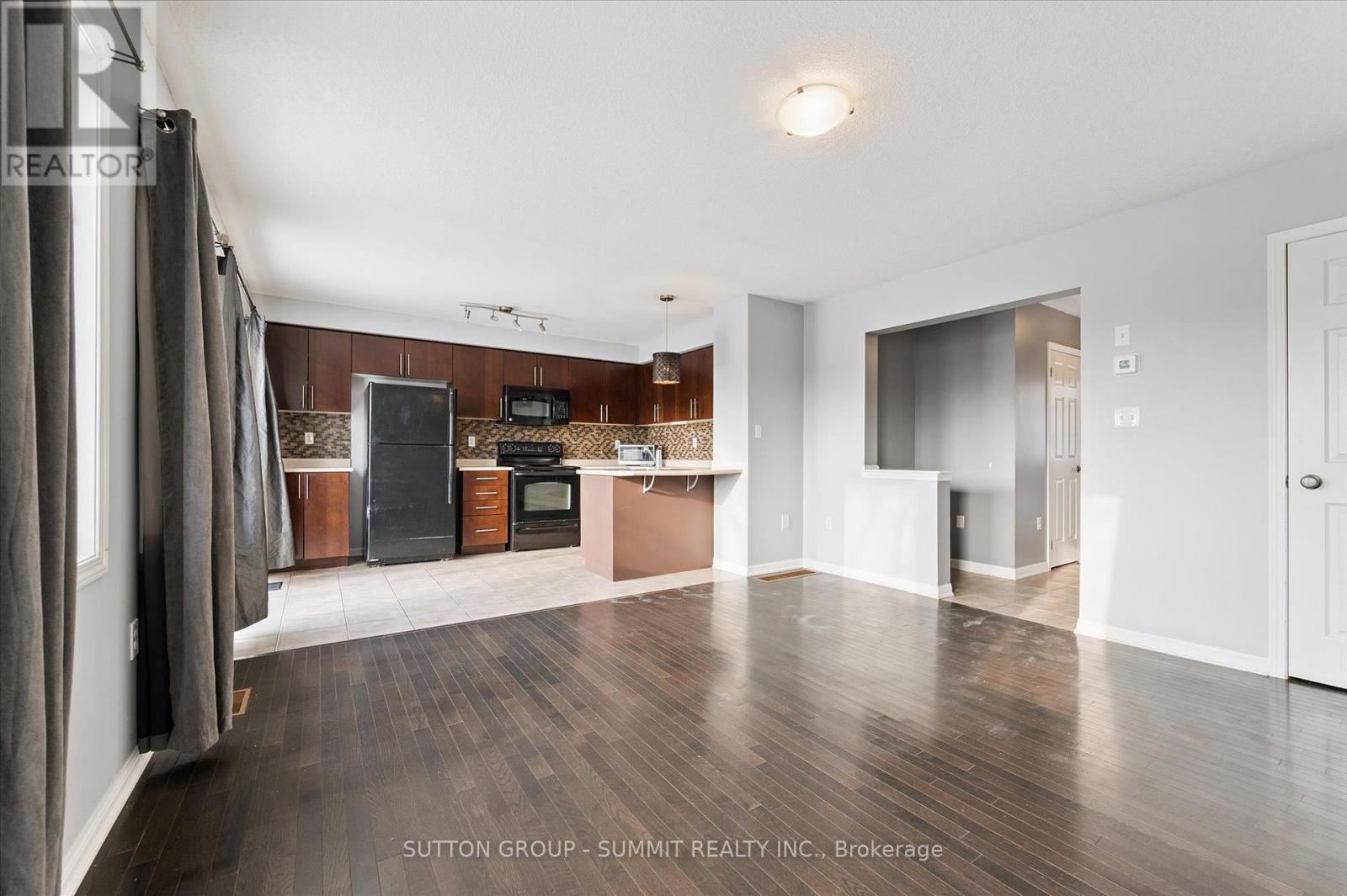 4 - 71 Garth Massey Drive, Cambridge, Ontario  N1T 2G8 - Photo 6 - X12641426