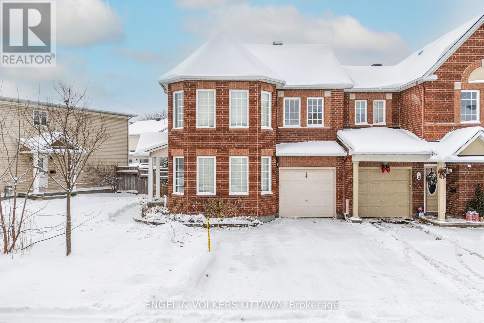 14 GATESBURY STREET, Ottawa, Ontario