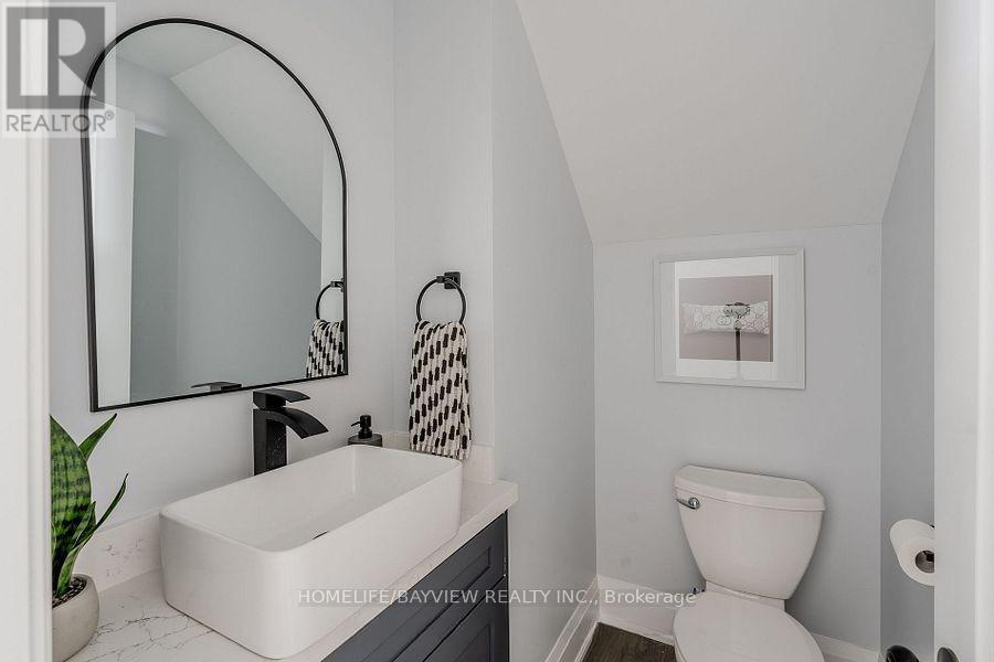 75 Holmstead Avenue, Toronto, Ontario  M4B 1T3 - Photo 11 - E12640206