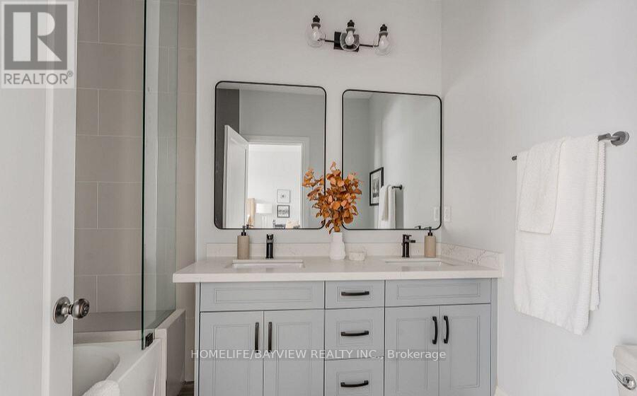 75 Holmstead Avenue, Toronto, Ontario  M4B 1T3 - Photo 14 - E12640206