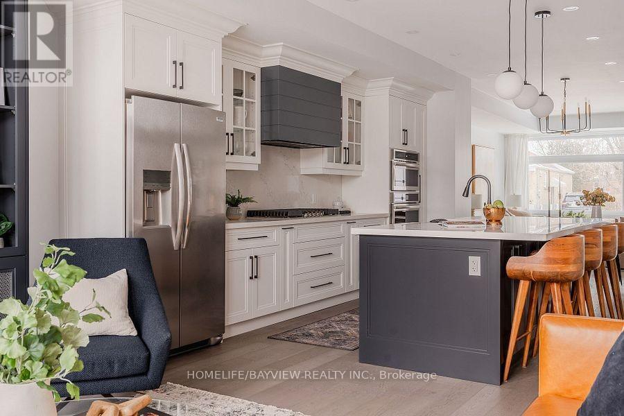 75 Holmstead Avenue, Toronto, Ontario  M4B 1T3 - Photo 4 - E12640206