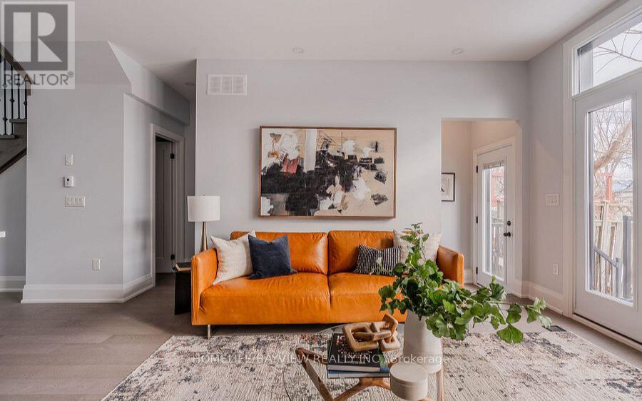 75 Holmstead Avenue, Toronto, Ontario  M4B 1T3 - Photo 2 - E12640206