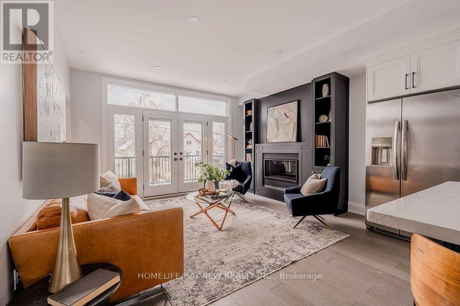 75 Holmstead Avenue, Toronto, Ontario  M4B 1T3 - Photo 3 - E12640206