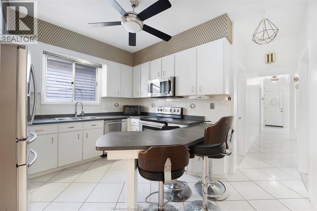 967 Gladstone, Windsor, Ontario N9A 2R5 - Photo 13 - 25031855