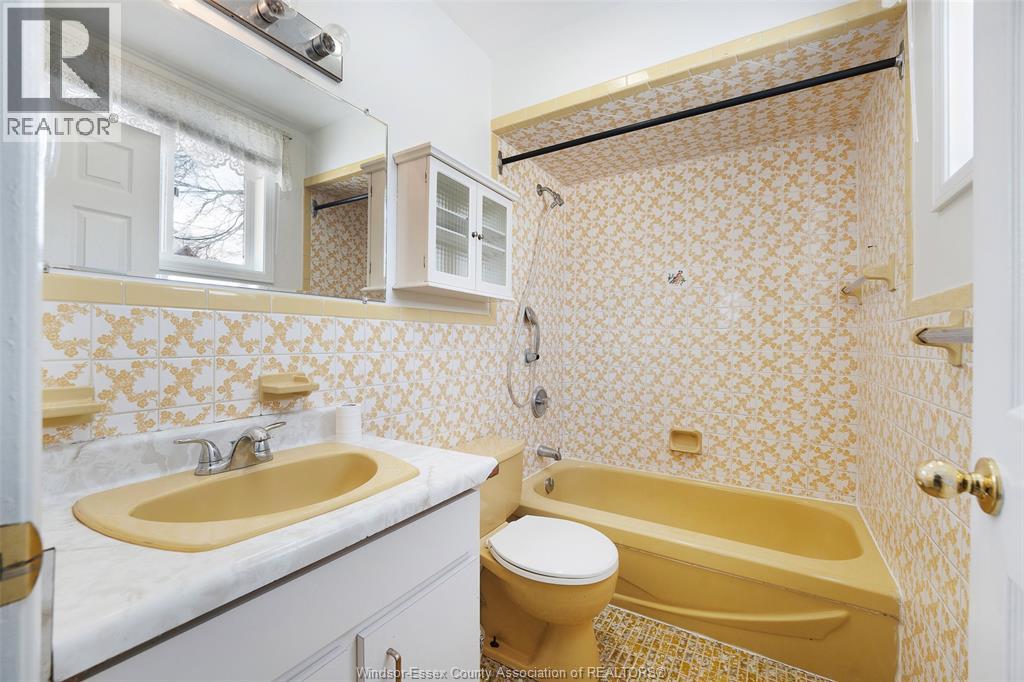 967 Gladstone, Windsor, Ontario N9A 2R5 - Photo 18 - 25031855