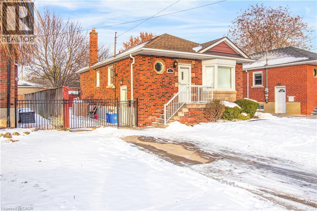773 E QUEENSDALE Avenue E, Hamilton, Ontario