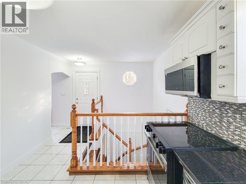 773 E Queensdale Avenue E, Hamilton, Ontario  L8V 1M7 - Photo 8 - 40794514