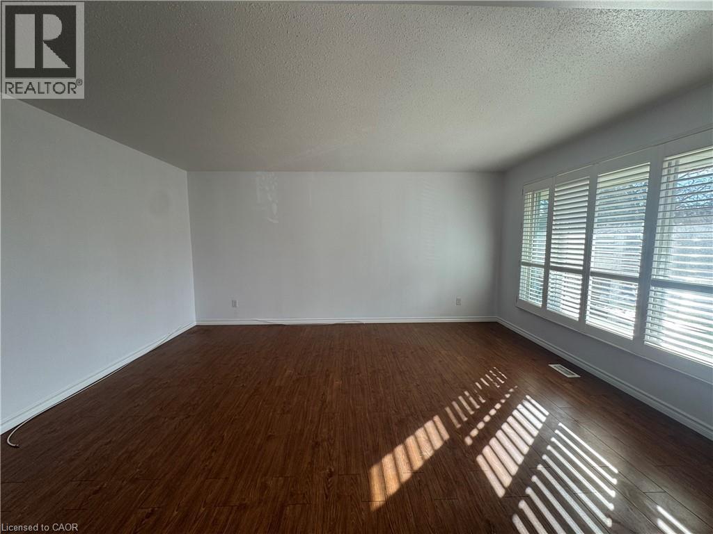 86 Hillsborough Crescent Unit# Main, Kitchener, Ontario  N2E 1J6 - Photo 4 - 40794294