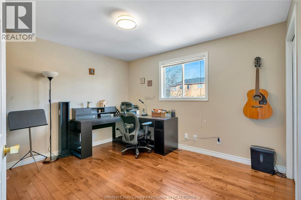 4316 Golfcourse Crescent, Windsor, Ontario N9G 2P4 - Photo 13 - 25031850