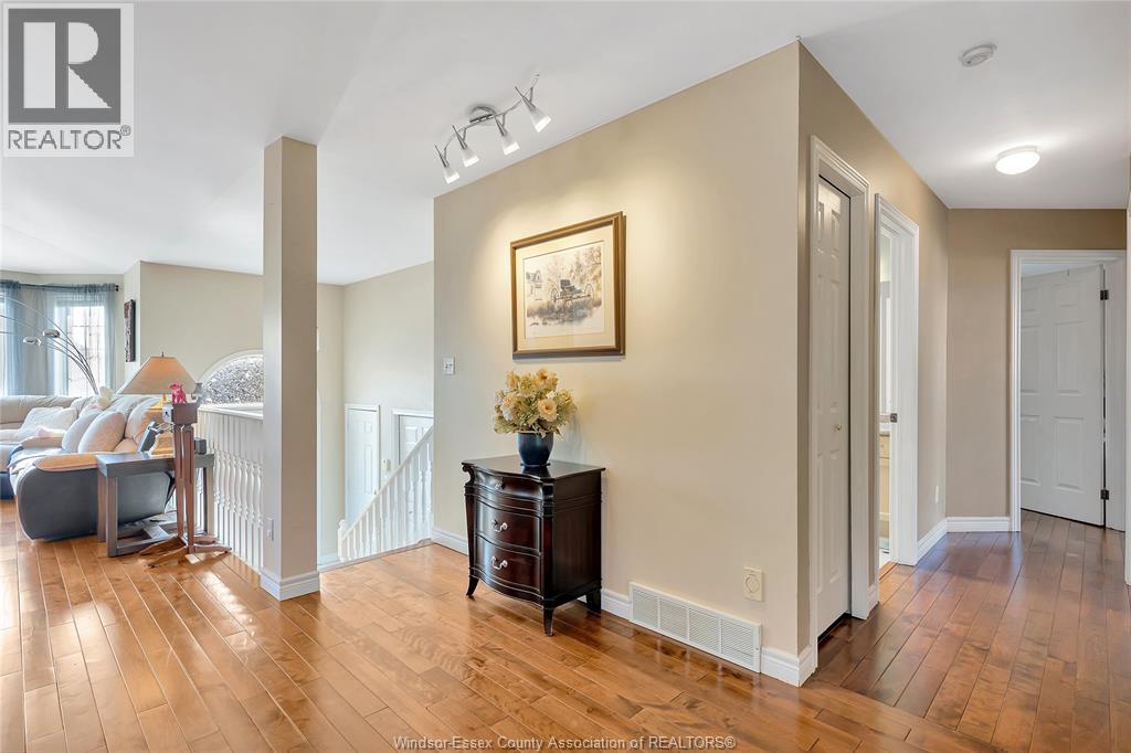 4316 Golfcourse Crescent, Windsor, Ontario N9G 2P4 - Photo 4 - 25031850
