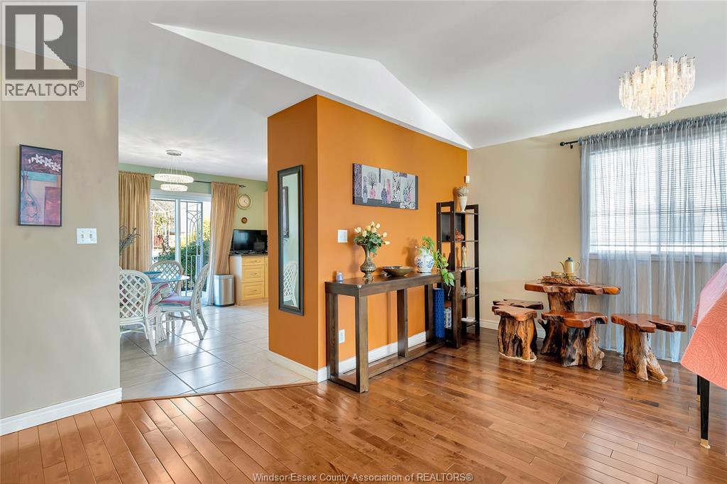 4316 Golfcourse Crescent, Windsor, Ontario N9G 2P4 - Photo 8 - 25031850