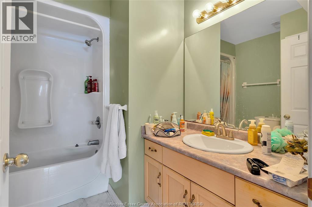 4316 Golfcourse Crescent, Windsor, Ontario N9G 2P4 - Photo 23 - 25031850