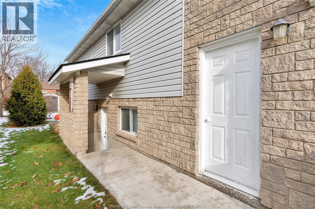4316 Golfcourse Crescent, Windsor, Ontario N9G 2P4 - Photo 29 - 25031850