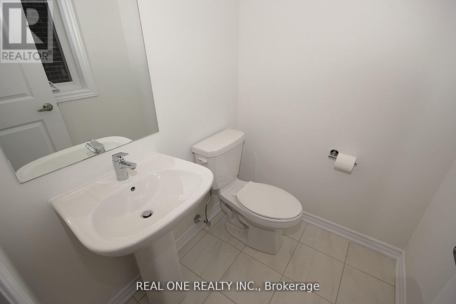 11 Gothenburg Lane, Markham, Ontario  L6C 3L7 - Photo 12 - N12641474