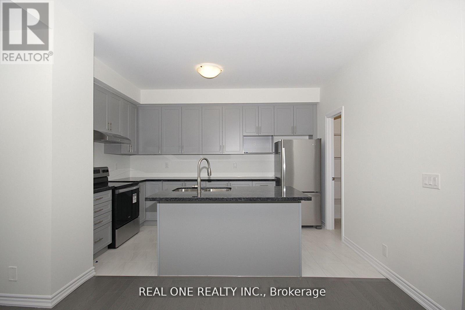 11 Gothenburg Lane, Markham, Ontario  L6C 3L7 - Photo 9 - N12641474