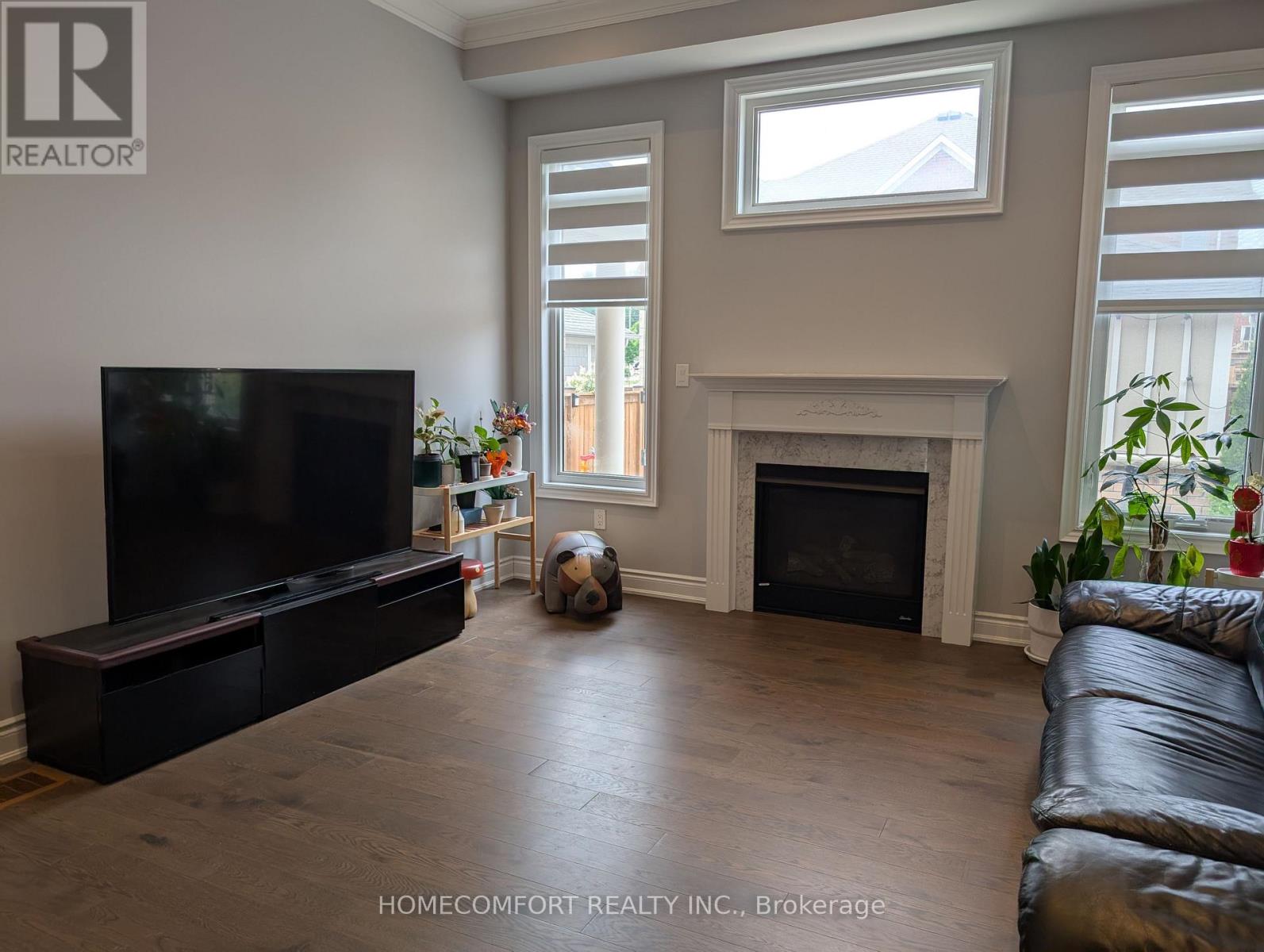 230 PARADELLE DRIVE, Richmond Hill, Ontario