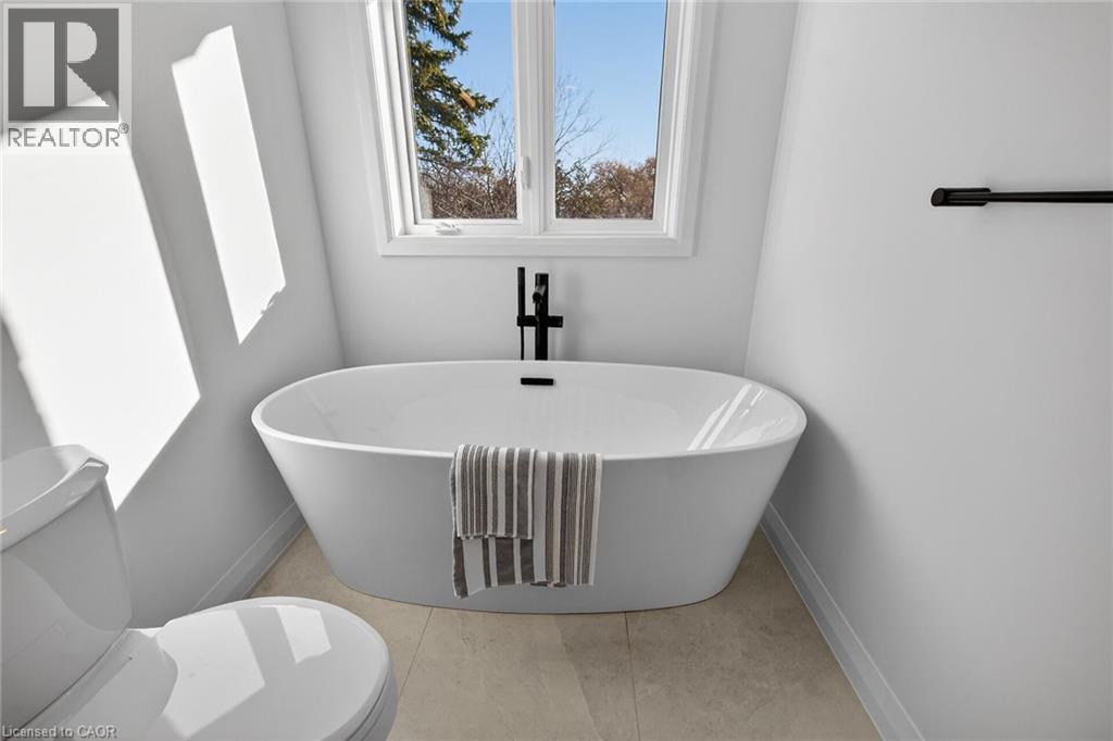 29 Kingfisher Drive, Hamilton, Ontario  L9A 5A4 - Photo 32 - 40690071