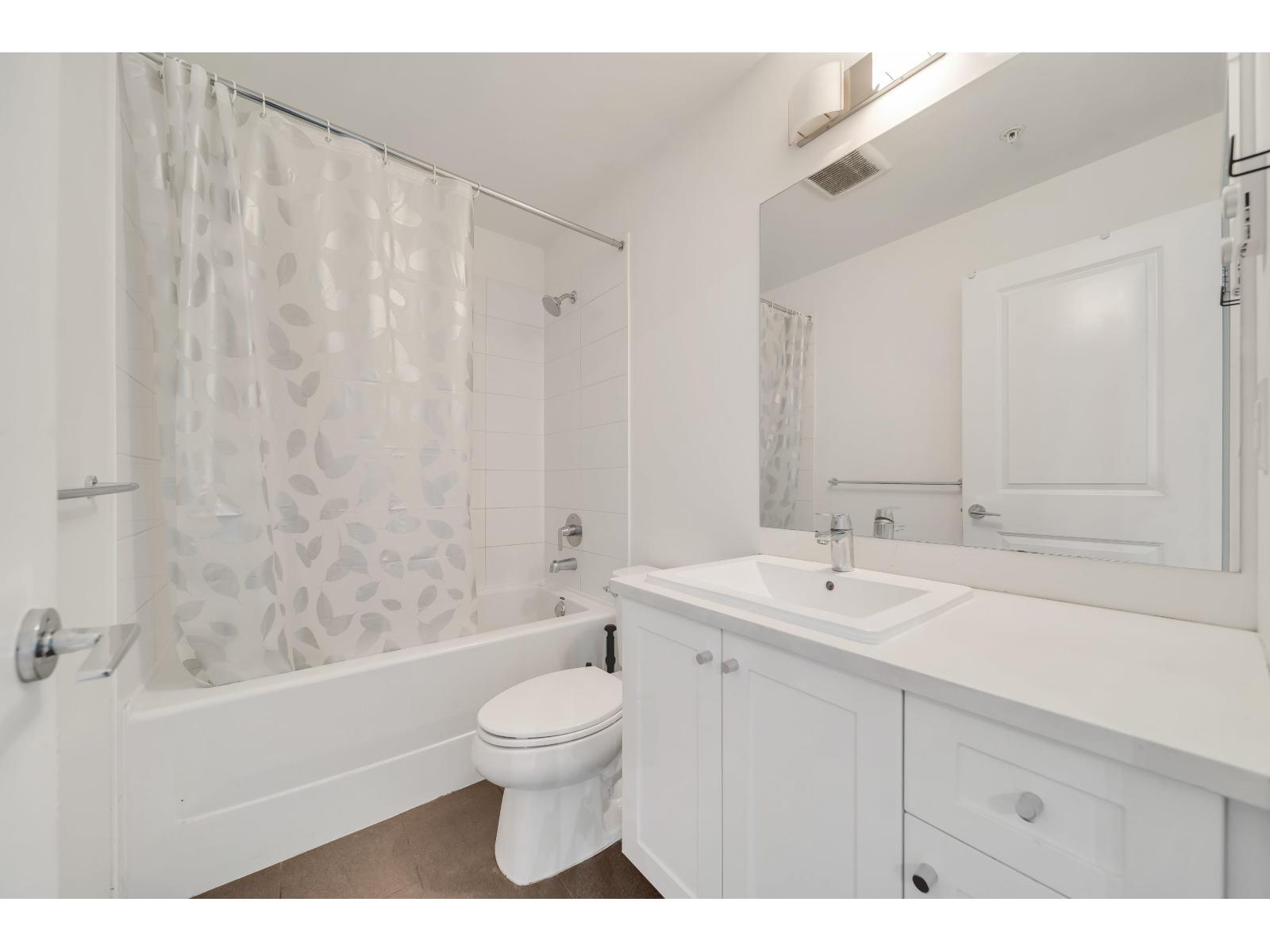 317 13628 81a Avenue, Surrey, British Columbia  V3W 3E2 - Photo 14 - R3067369