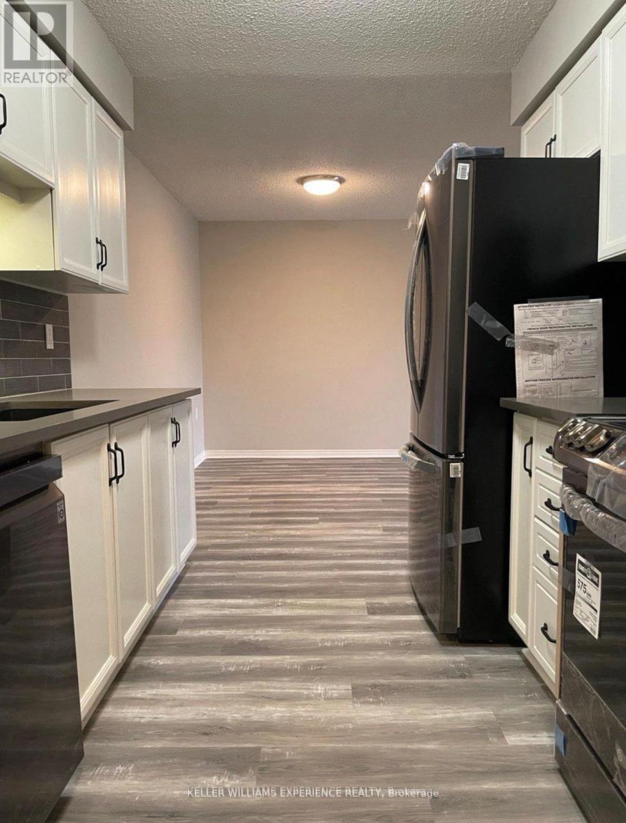 216 - 10 Coulter St W, Barrie (Sunnidale), Ontario  L4N 6S1 - Photo 4 - S12641456