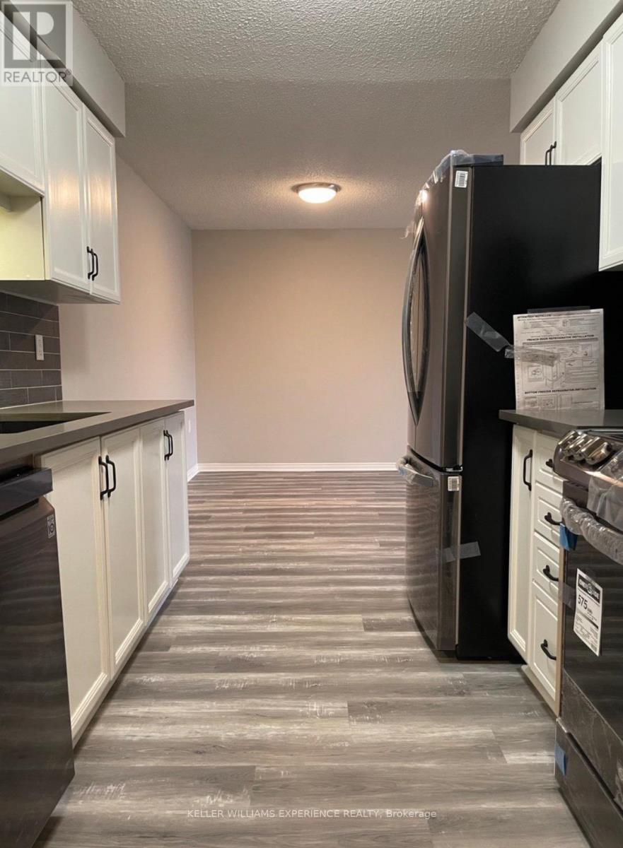 216 - 10 Coulter St W, Barrie (Sunnidale), Ontario  L4N 6S1 - Photo 6 - S12641456