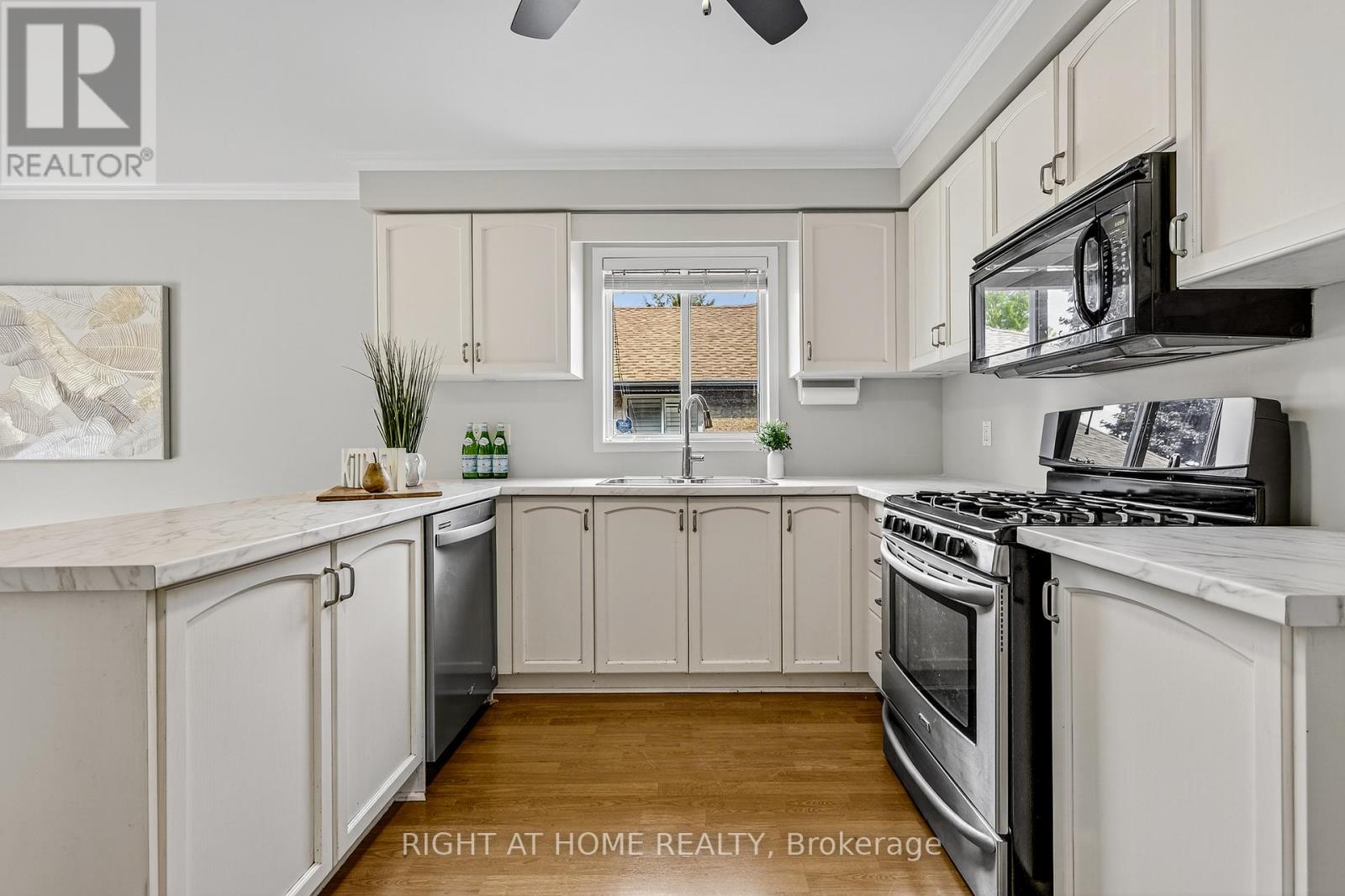 59 Kingsridge Road, Barrie (Bayshore), Ontario  L4N 8V2 - Photo 12 - S12641460