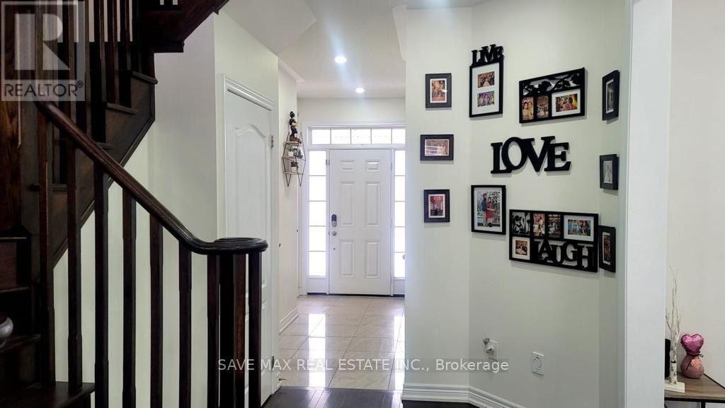 22 Wishing Well Crescent, Caledon, Ontario  L7C 3R2 - Photo 3 - W12641476