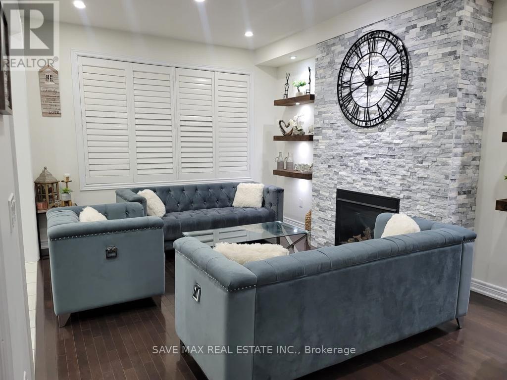 22 Wishing Well Crescent, Caledon, Ontario  L7C 3R2 - Photo 4 - W12641476