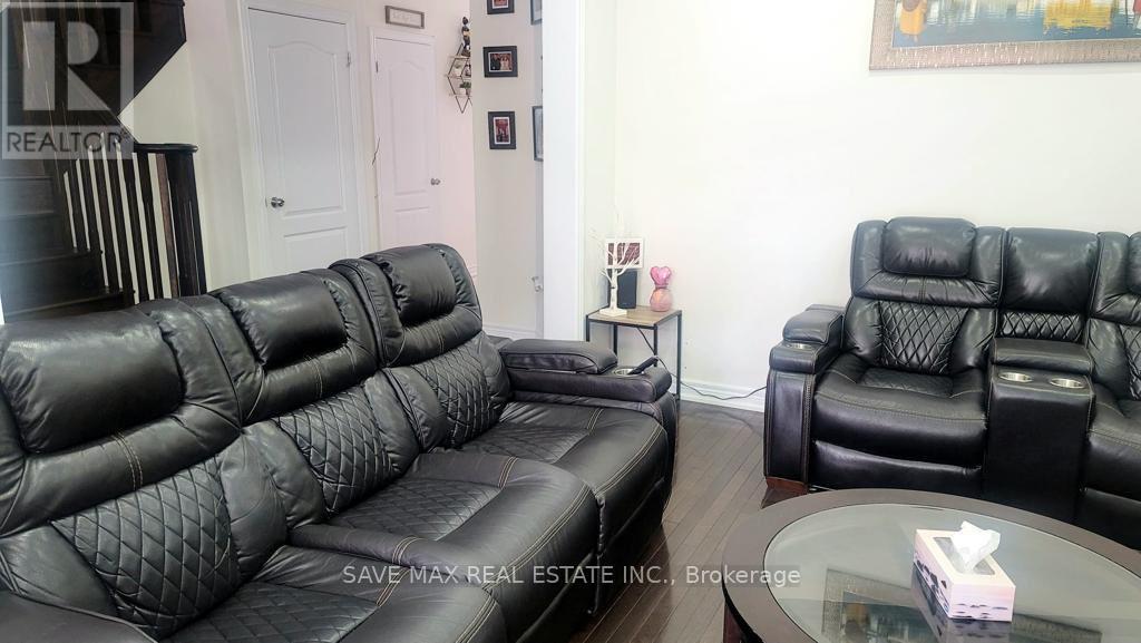 22 Wishing Well Crescent, Caledon, Ontario  L7C 3R2 - Photo 7 - W12641476