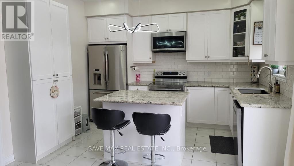 22 Wishing Well Crescent, Caledon, Ontario  L7C 3R2 - Photo 9 - W12641476