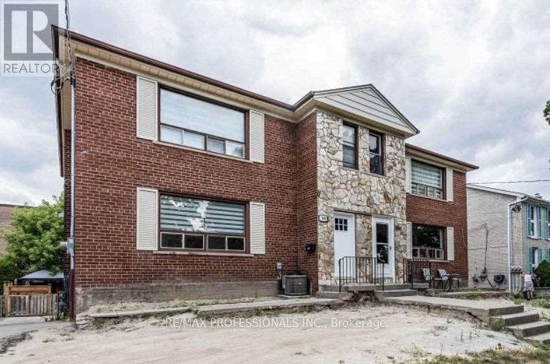 102 STEPHEN DRIVE, Toronto, Ontario