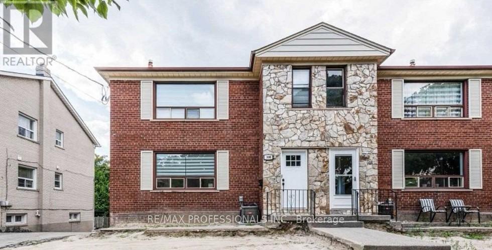 102 Stephen Drive, Toronto, Ontario  M8Y 3N3 - Photo 2 - W12641478