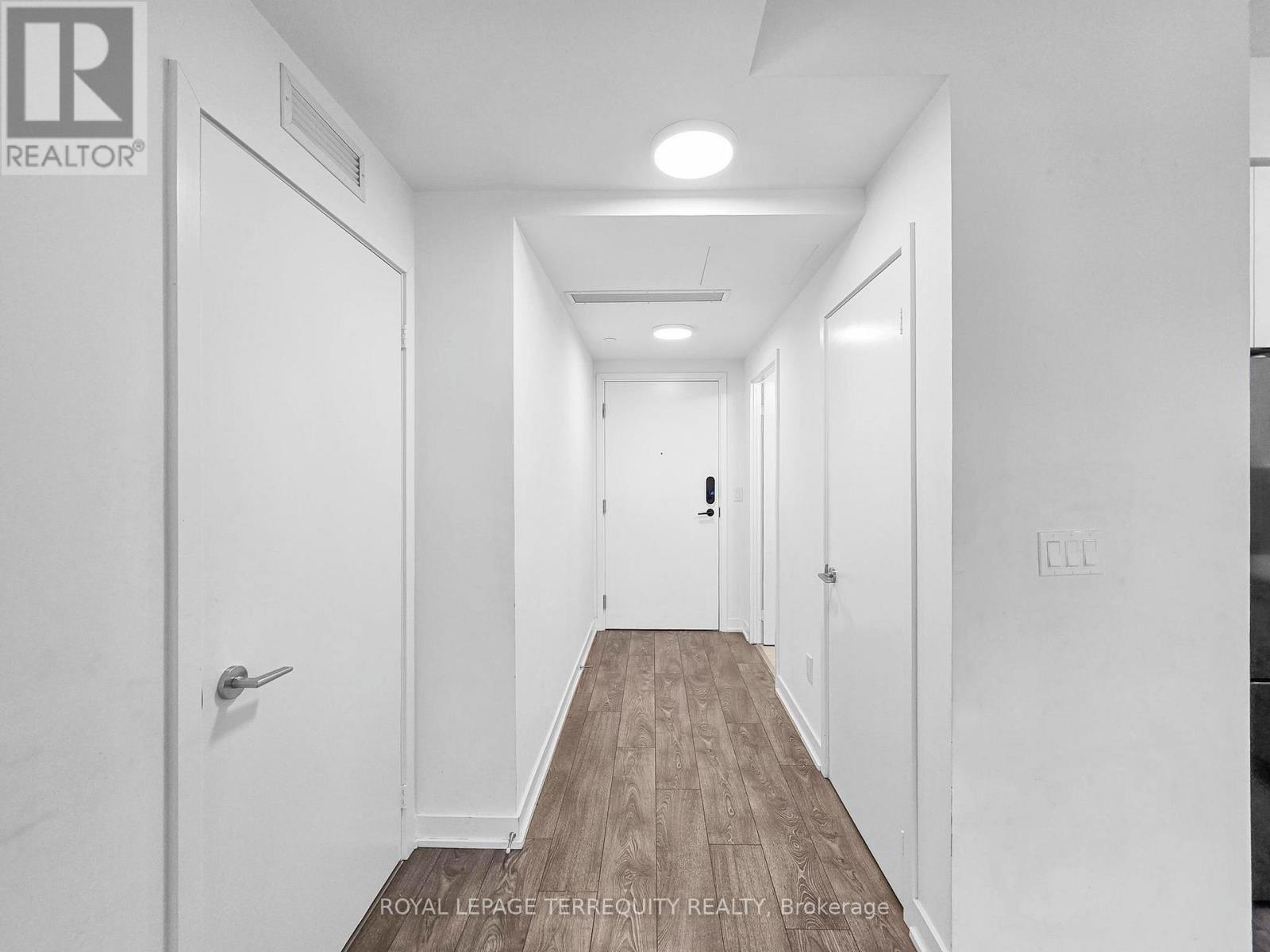 704 - 225 Malta Avenue, Brampton, Ontario  L6Y 4M5 - Photo 3 - W12641484