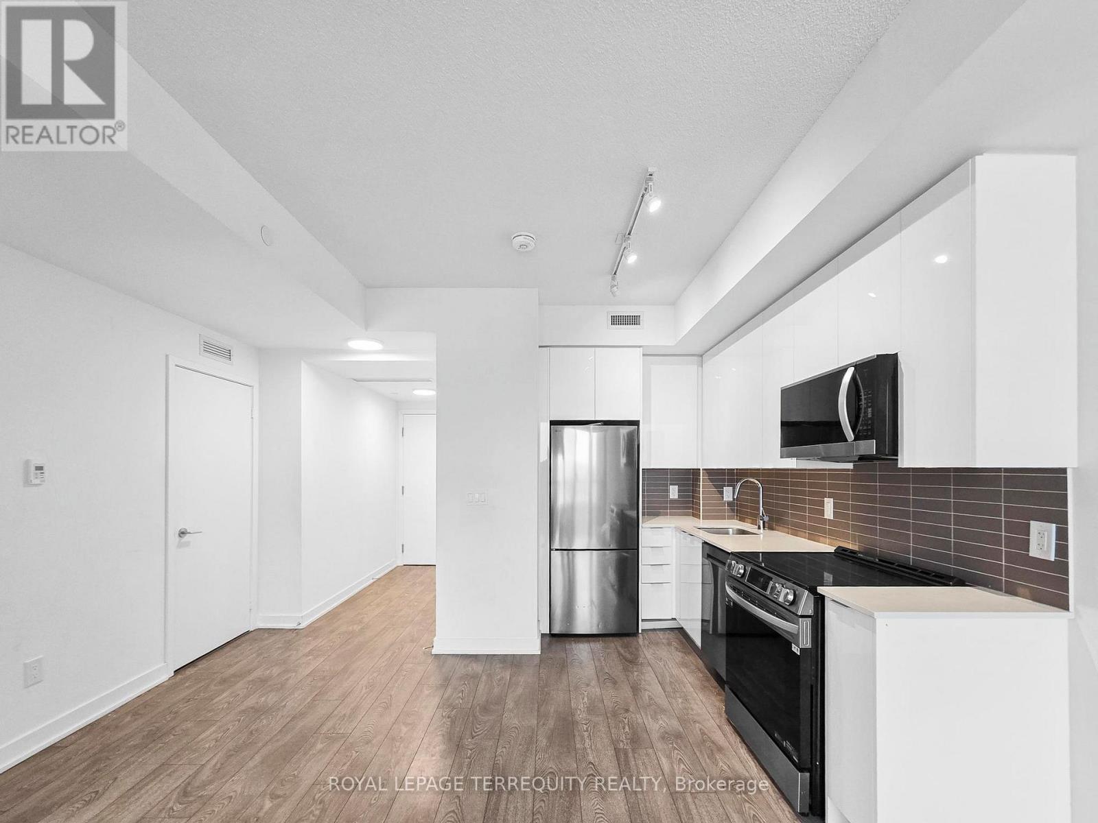 704 - 225 Malta Avenue, Brampton, Ontario  L6Y 4M5 - Photo 7 - W12641484