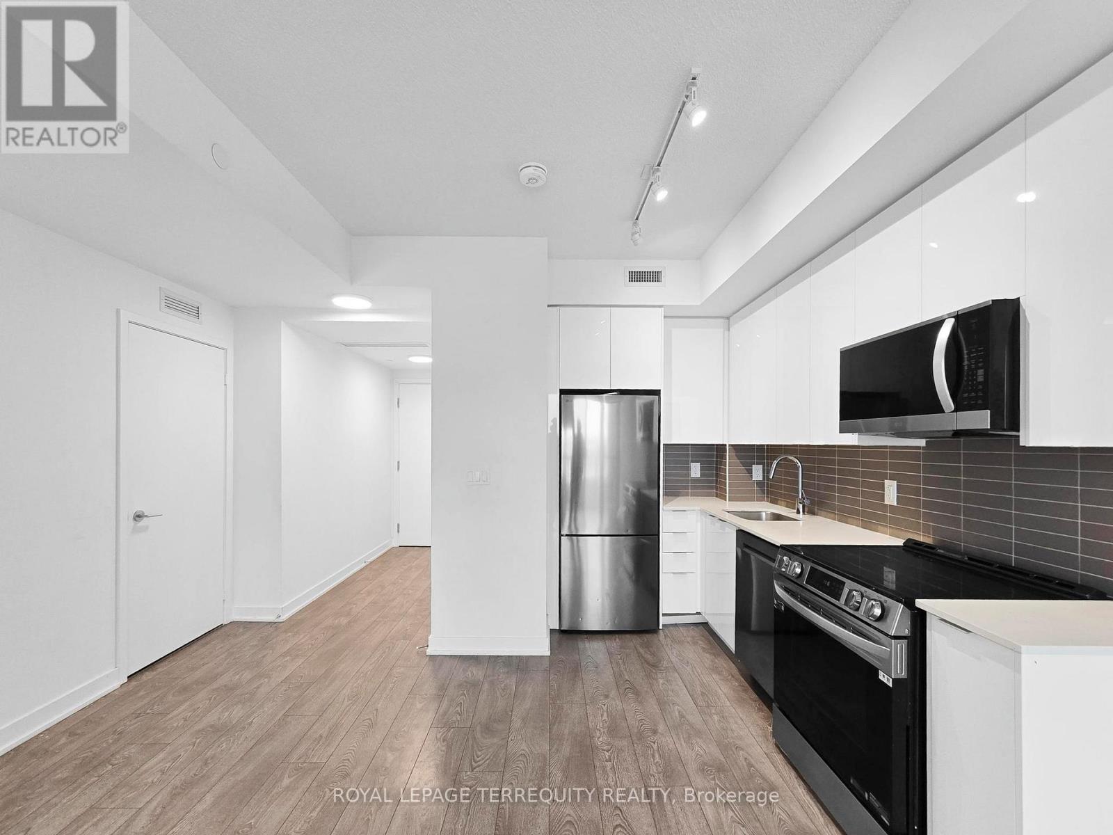 704 - 225 Malta Avenue, Brampton, Ontario  L6Y 4M5 - Photo 8 - W12641484