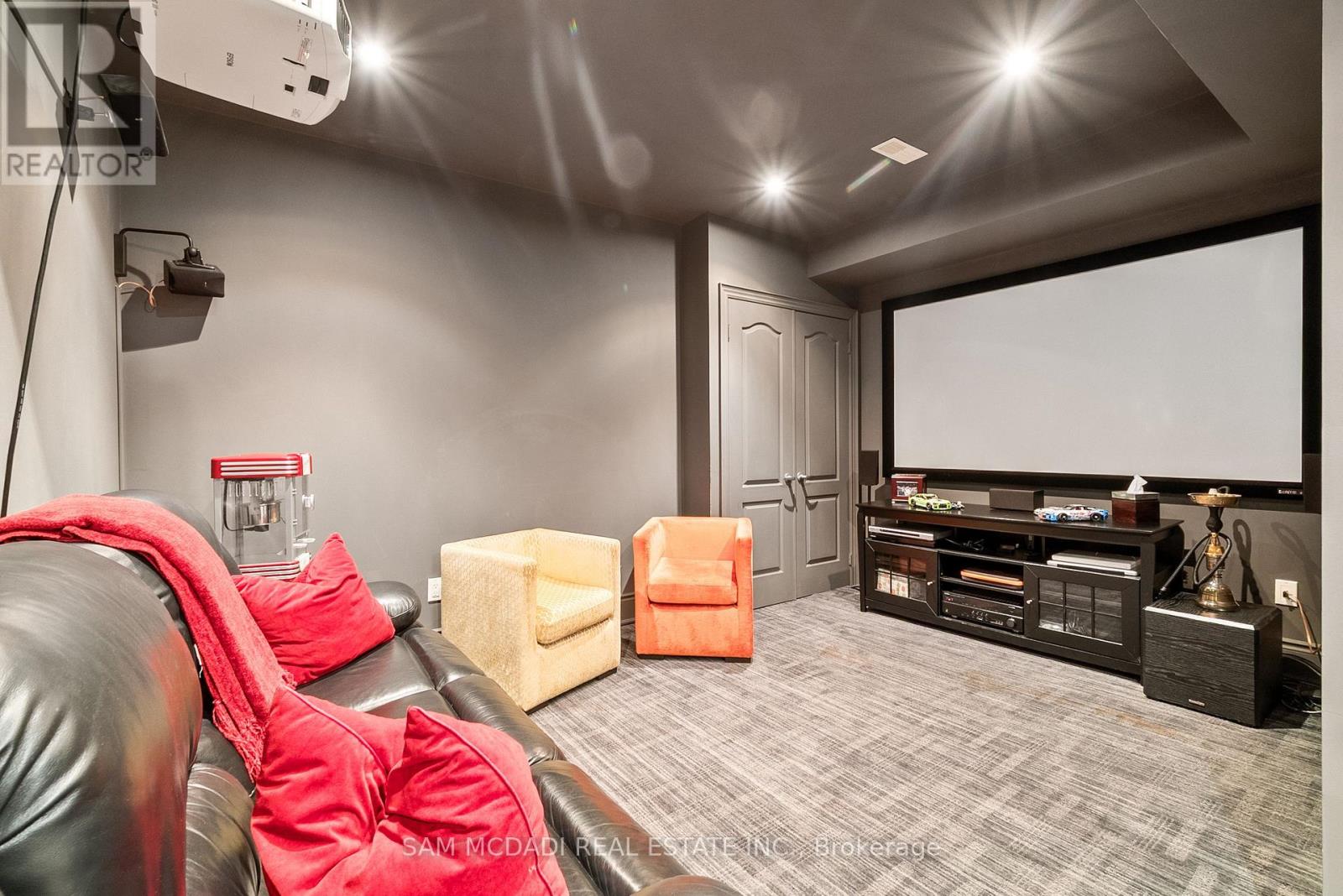 1220 Milna Drive, Oakville, Ontario  L6H 0A8 - Photo 39 - W12641540