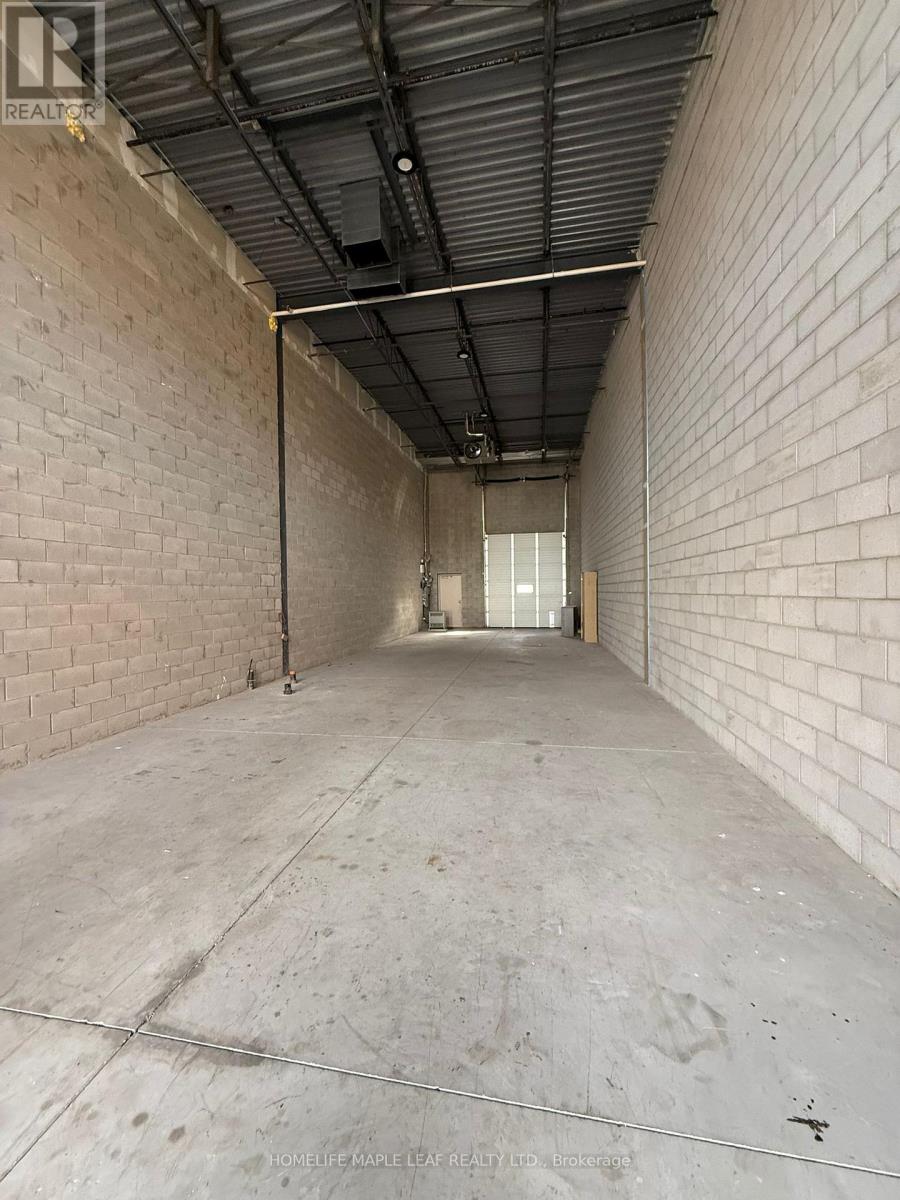 18 - 15 Sun Pac Boulevard, Brampton, Ontario  L6S 0E8 - Photo 2 - W12641544