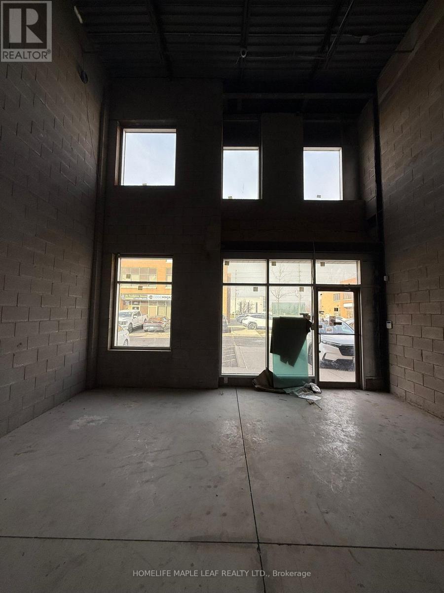 18 - 15 Sun Pac Boulevard, Brampton, Ontario  L6S 0E8 - Photo 3 - W12641544