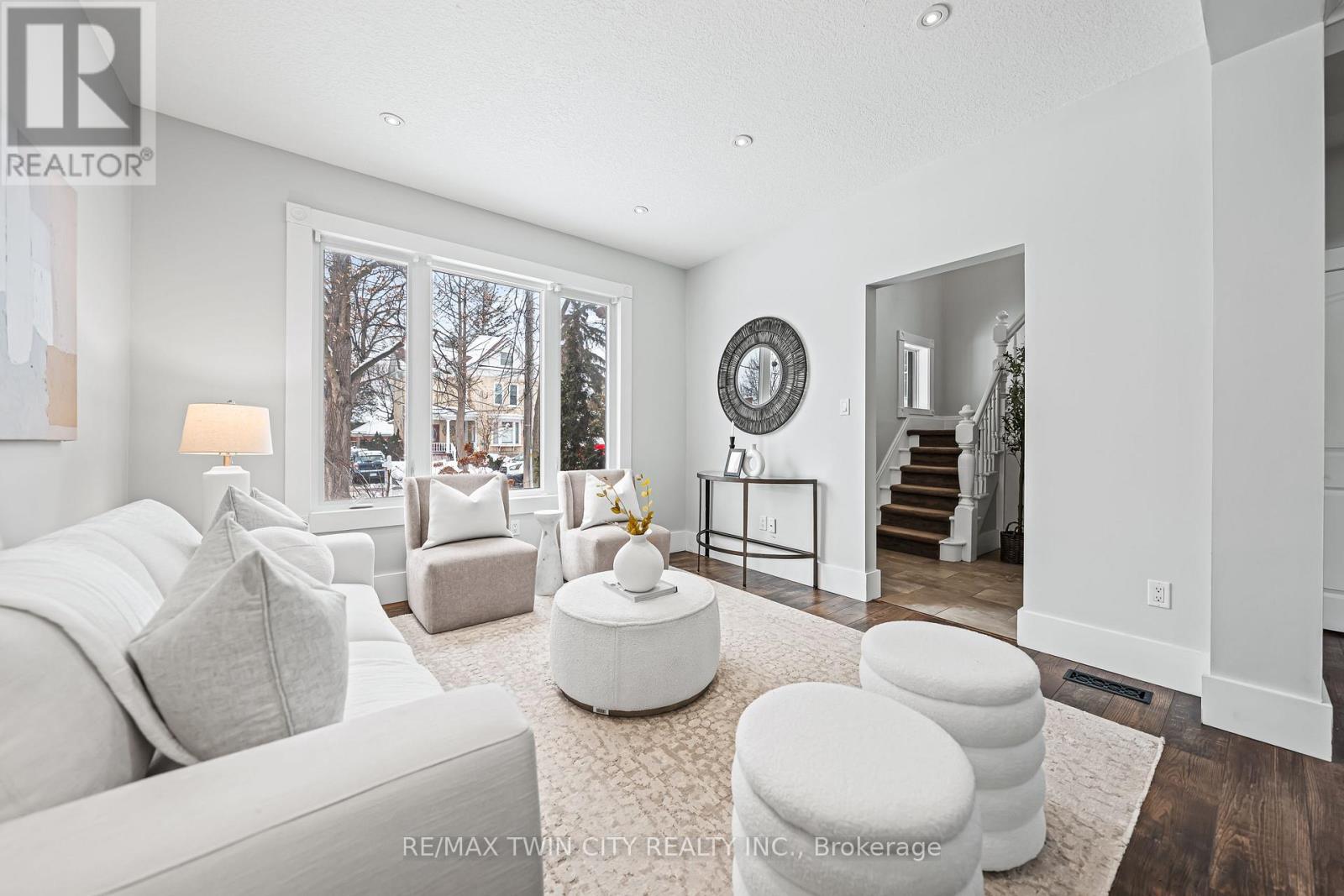 11 Heins Avenue, Kitchener, Ontario  N2G 1Z7 - Photo 12 - X12641440