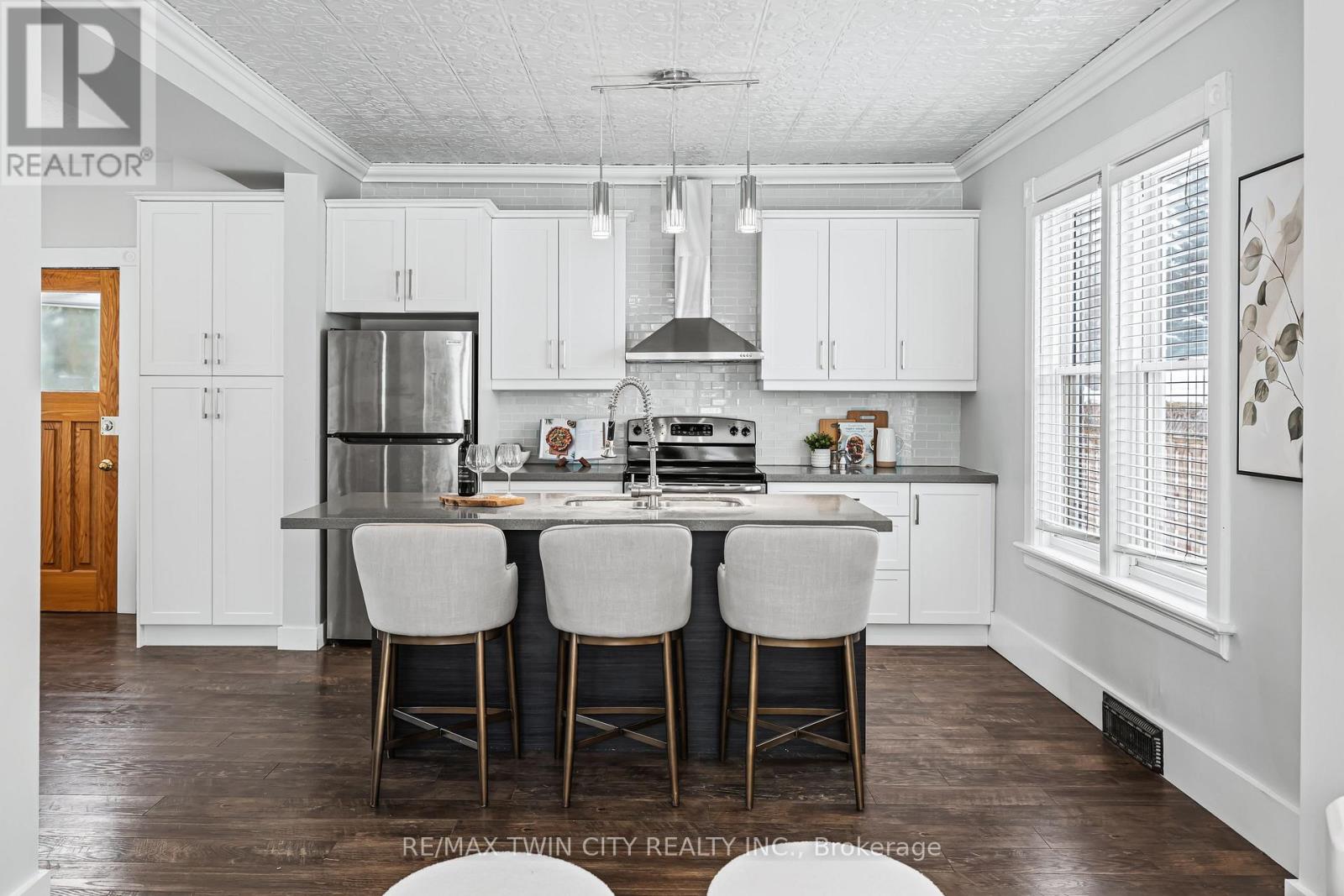 11 Heins Avenue, Kitchener, Ontario  N2G 1Z7 - Photo 14 - X12641440