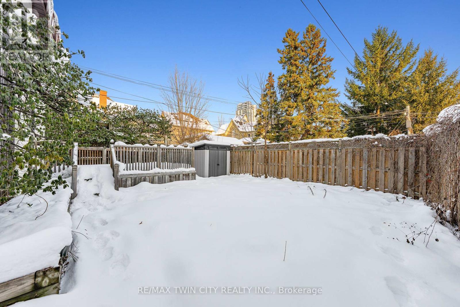 11 Heins Avenue, Kitchener, Ontario  N2G 1Z7 - Photo 41 - X12641440