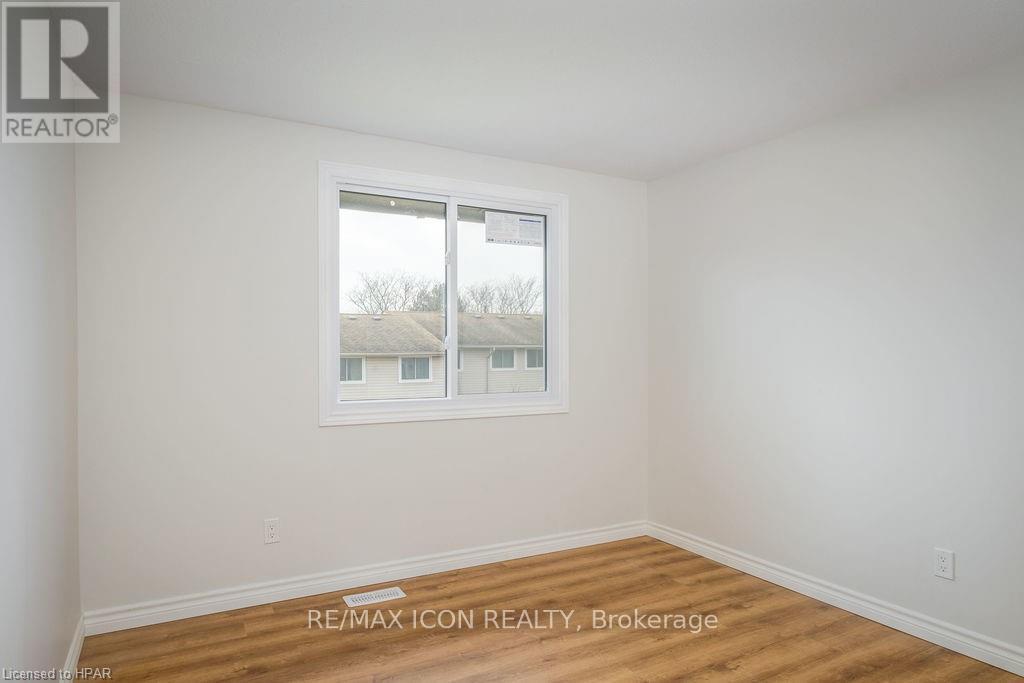 55 Crehan Crescent, Stratford, Ontario  N4Z 1B6 - Photo 21 - X12641470